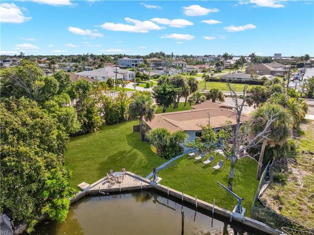 5602 Driftwood PKWY, Cape Coral, FL 33904
