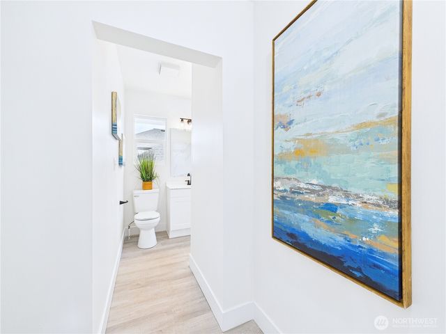 305 Meadow Avenue N, Renton, WA 98057