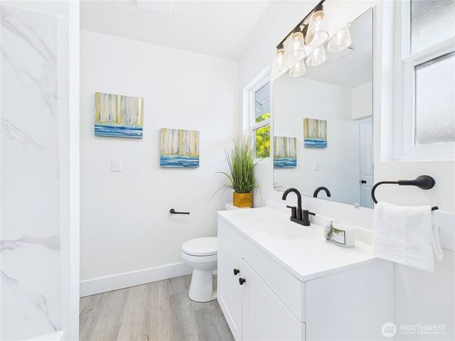 305 Meadow Avenue N, Renton, WA 98057