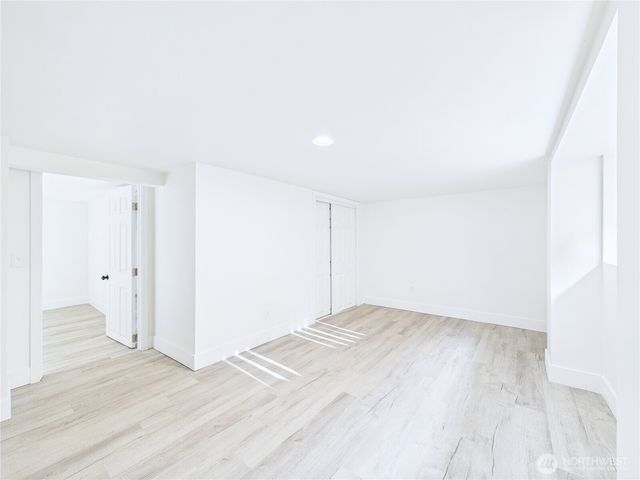 305 Meadow Avenue N, Renton, WA 98057