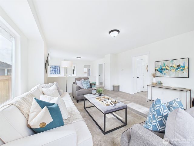 305 Meadow Avenue N, Renton, WA 98057