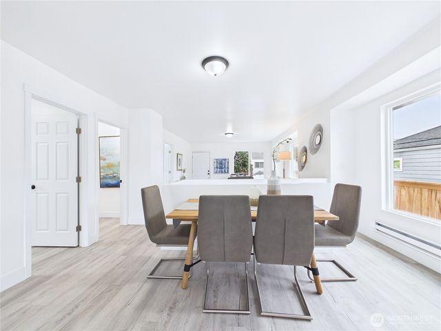 305 Meadow Avenue N, Renton, WA 98057