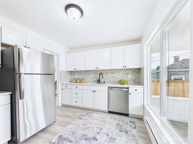 305 Meadow Avenue N, Renton, WA 98057