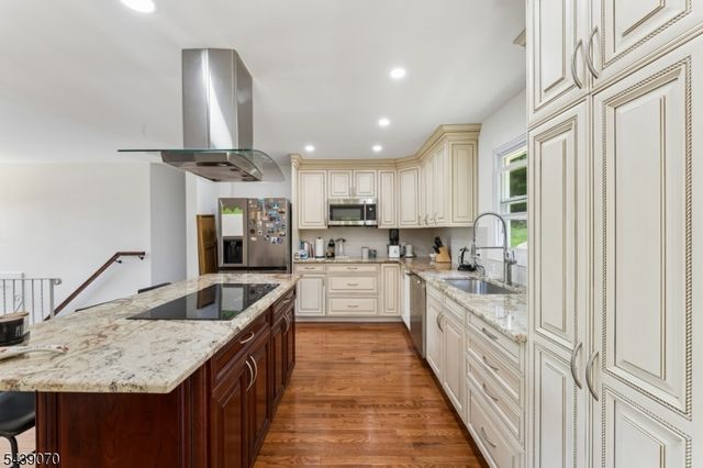 403 E Shore Trl, Sparta Twp., NJ 07871