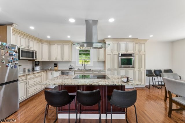 403 E Shore Trl, Sparta Twp., NJ 07871