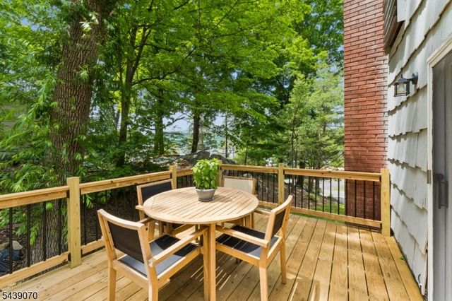 403 E Shore Trl, Sparta Twp., NJ 07871