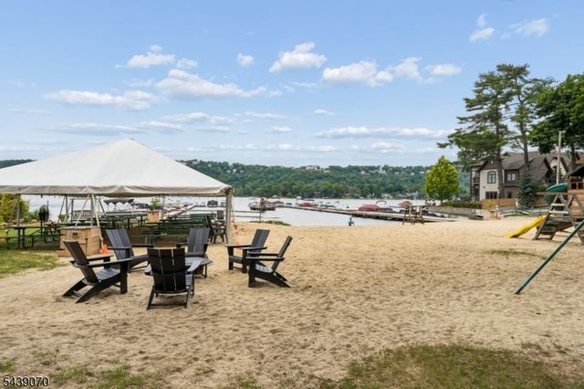 403 E Shore Trl, Sparta Twp., NJ 07871
