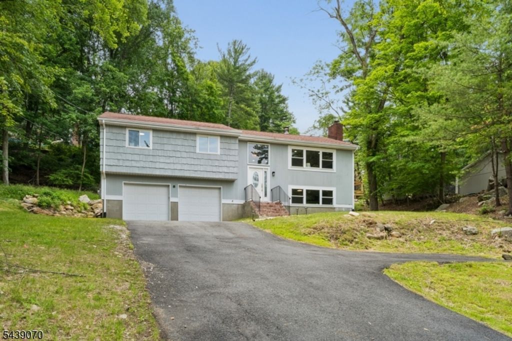 403 E Shore Trl, Sparta Twp., NJ 07871 — photo 2