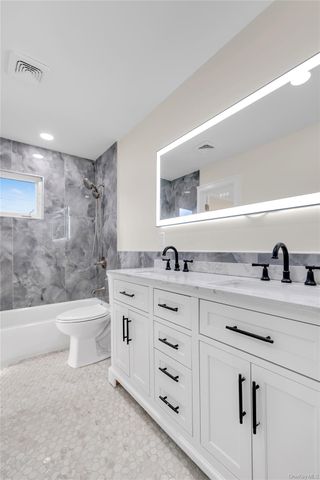 1554 Holiday Park Drive, Wantagh, NY 11793