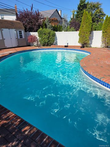 1554 Holiday Park Drive, Wantagh, NY 11793