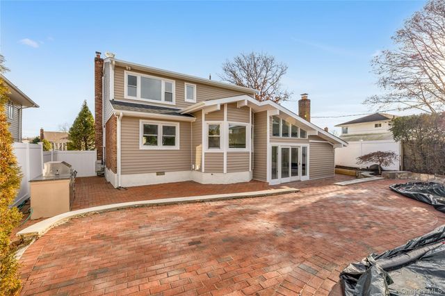 1554 Holiday Park Drive, Wantagh, NY 11793