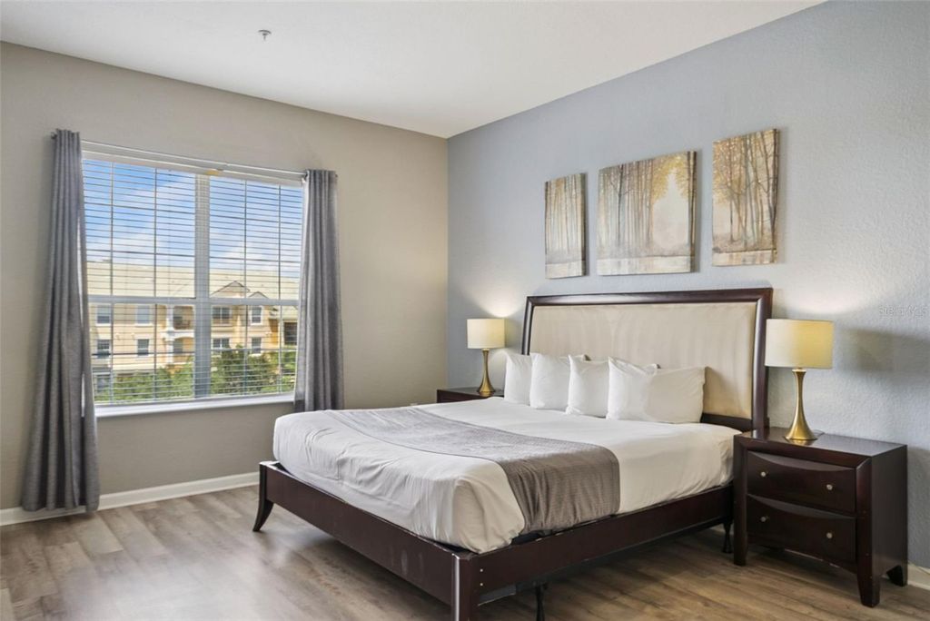 Image 28 of property listing at 4816 CAYVIEW AVENUE 40111, Orlando, FL 32819
