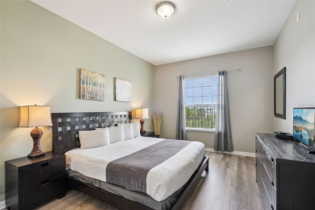 Image 29 of property listing at 4816 CAYVIEW AVENUE 40111, Orlando, FL 32819