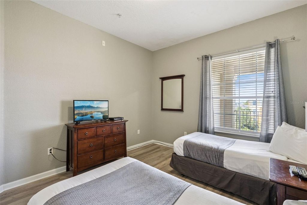 Image 33 of property listing at 4816 CAYVIEW AVENUE 40111, Orlando, FL 32819