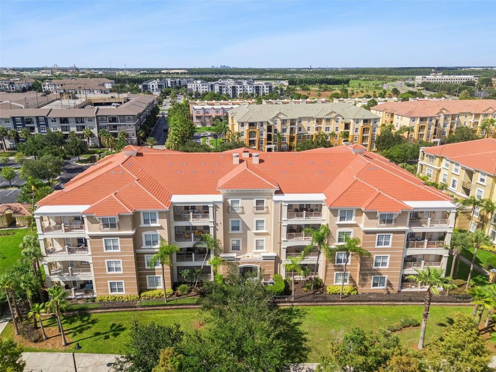 Image 46 of property listing at 4816 CAYVIEW AVENUE 40111, Orlando, FL 32819