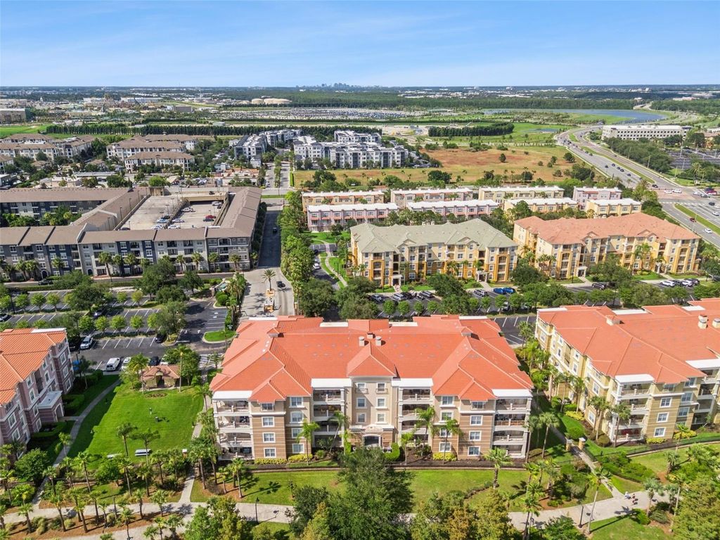 Image 47 of property listing at 4816 CAYVIEW AVENUE 40111, Orlando, FL 32819