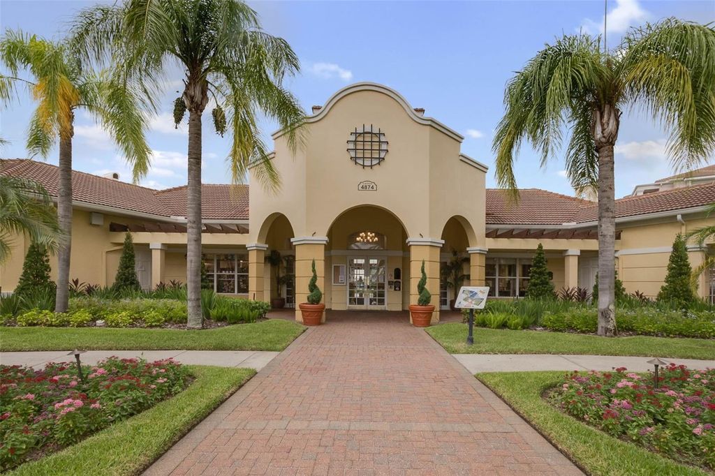 Image 61 of property listing at 4816 CAYVIEW AVENUE 40111, Orlando, FL 32819