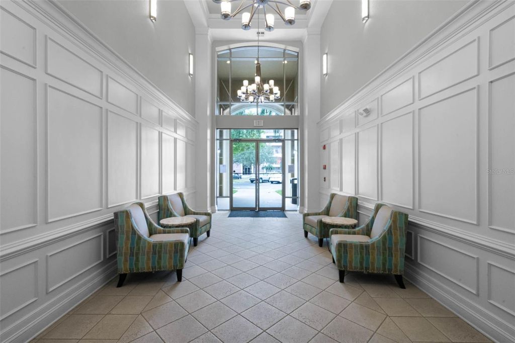 Image 63 of property listing at 4816 CAYVIEW AVENUE 40111, Orlando, FL 32819