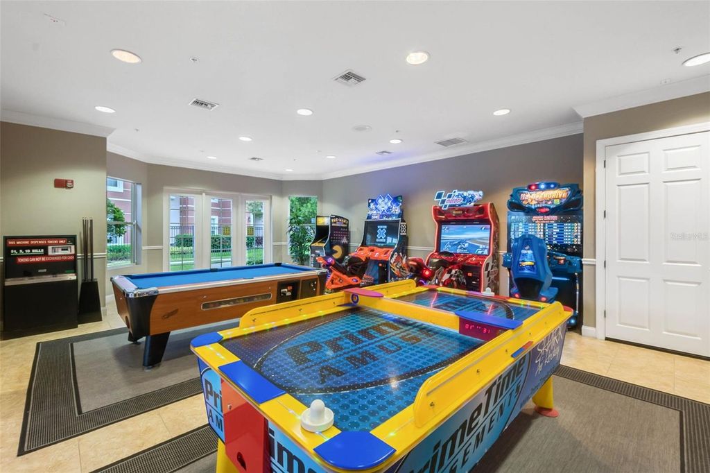 Image 65 of property listing at 4816 CAYVIEW AVENUE 40111, Orlando, FL 32819