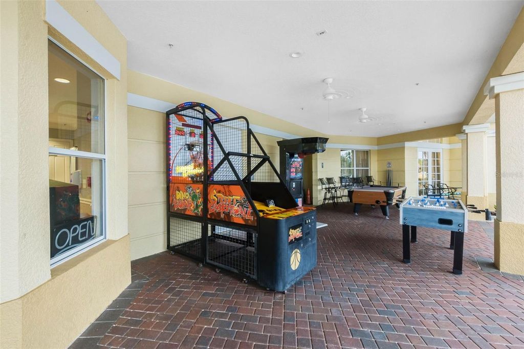 Image 66 of property listing at 4816 CAYVIEW AVENUE 40111, Orlando, FL 32819