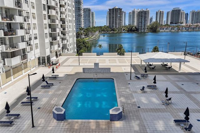 2750 NE 183rd Street 406, Aventura, FL 33160