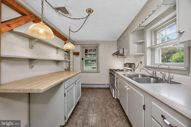 339 E LINFIELD TRAPPE RD, Royersford, PA 19468