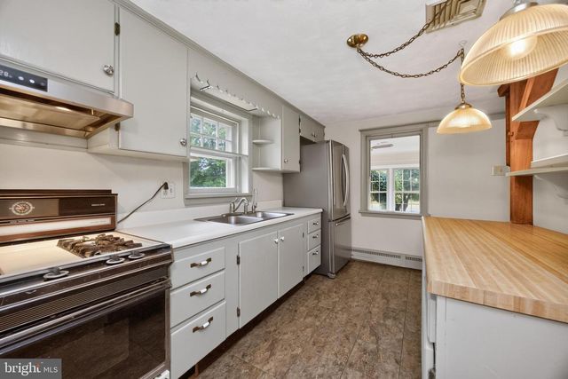339 E LINFIELD TRAPPE RD, Royersford, PA 19468