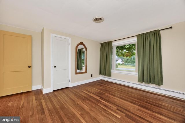 339 E LINFIELD TRAPPE RD, Royersford, PA 19468