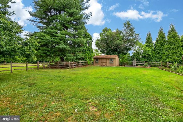 339 E LINFIELD TRAPPE RD, Royersford, PA 19468