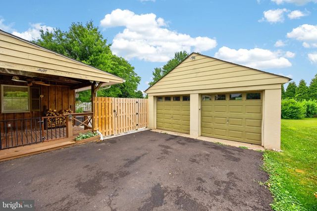 339 E LINFIELD TRAPPE RD, Royersford, PA 19468
