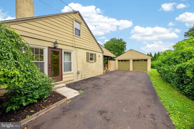 339 E LINFIELD TRAPPE RD, Royersford, PA 19468