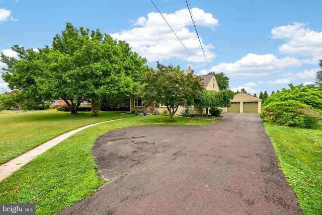 339 E LINFIELD TRAPPE RD, Royersford, PA 19468