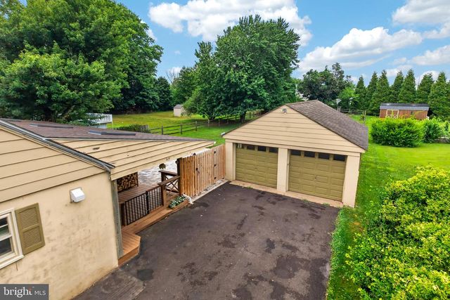 339 E LINFIELD TRAPPE RD, Royersford, PA 19468