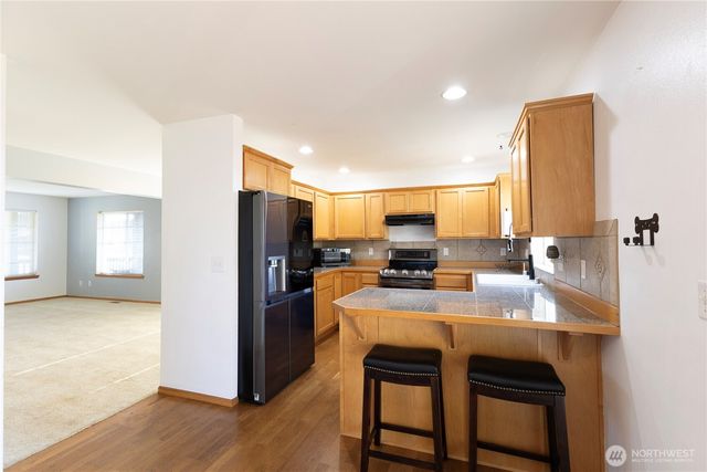 1877 Emerald Way, Lynden, WA 98264