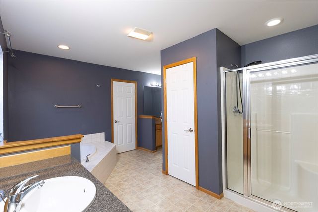 1877 Emerald Way, Lynden, WA 98264