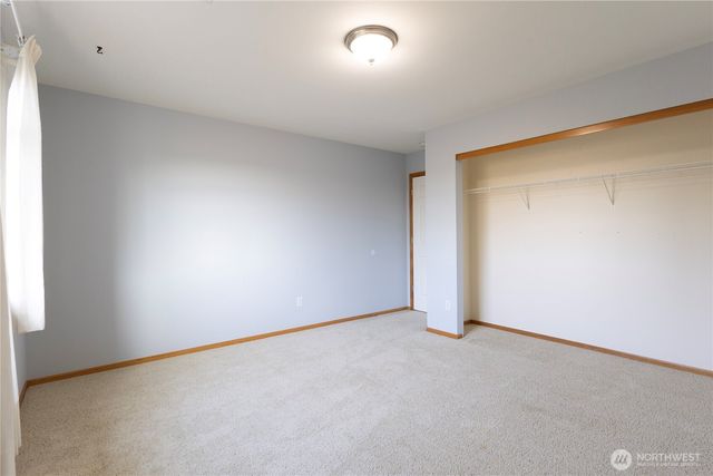 1877 Emerald Way, Lynden, WA 98264