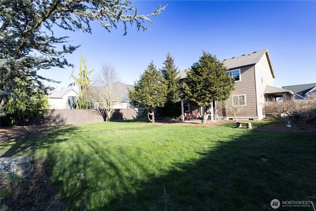 1877 Emerald Way, Lynden, WA 98264