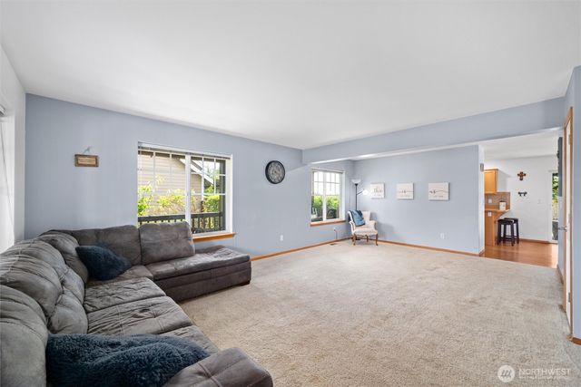 1877 Emerald Way, Lynden, WA 98264