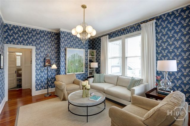 132 E 45th Street, Savannah, GA 31405