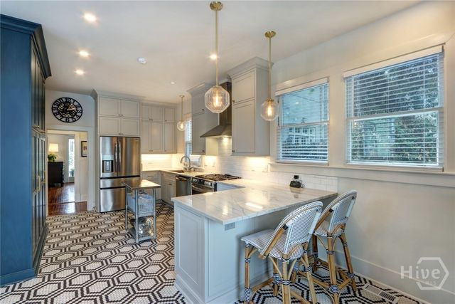 132 E 45th Street, Savannah, GA 31405