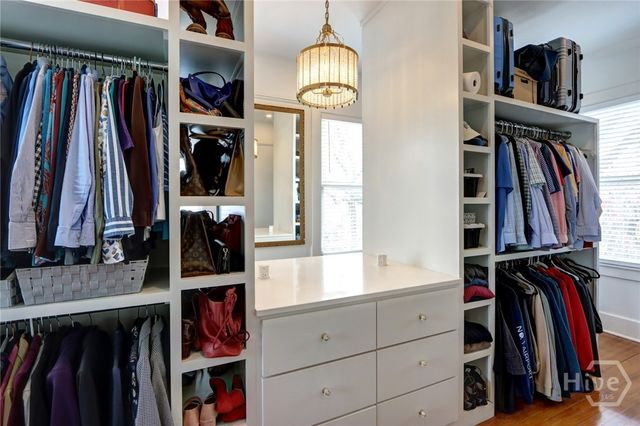 132 E 45th Street, Savannah, GA 31405