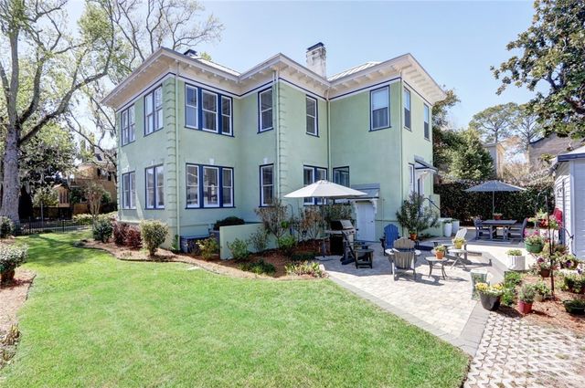 132 E 45th Street, Savannah, GA 31405