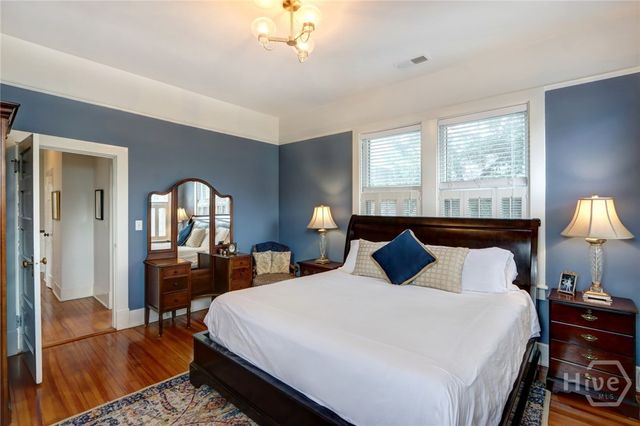 132 E 45th Street, Savannah, GA 31405