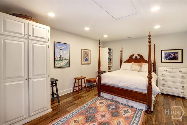 132 E 45th Street, Savannah, GA 31405