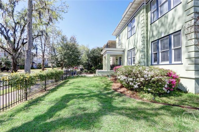 132 E 45th Street, Savannah, GA 31405