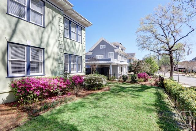 132 E 45th Street, Savannah, GA 31405