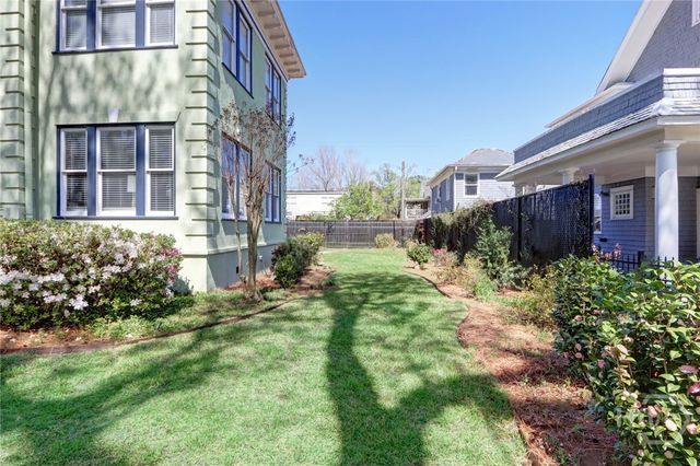 132 E 45th Street, Savannah, GA 31405