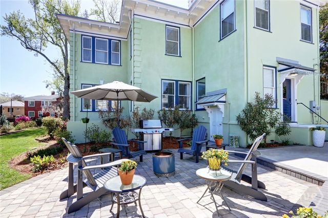 132 E 45th Street, Savannah, GA 31405