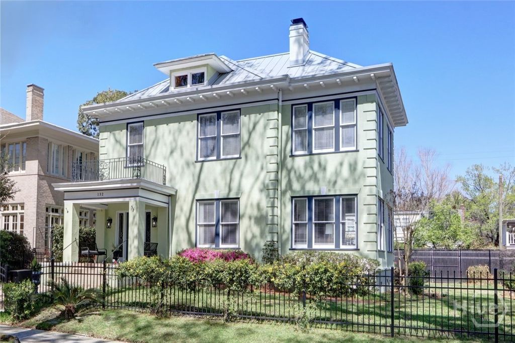 132 E 45th Street, Savannah, GA 31405