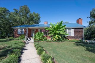 502 Pennington Avenue, Thomasville, NC 27360